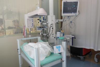 Raro intervento al cuore su neonato prematuro a Parma, bimbo in salvo