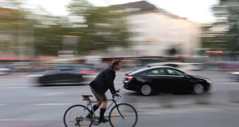 Bolzano, sotto piazza Magnago il parcheggio per biciclette da 973 posti