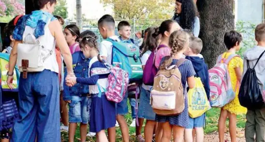 Scuola, stop alla settimana Sharm: «Meglio partire a metà settembre»