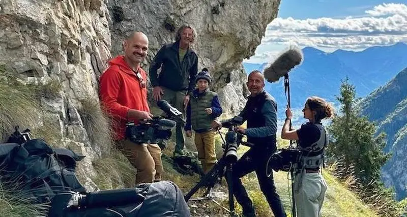 Dalla caccia alla macchina fotografica: la vita degli orsi nel documentario di Eberhöfer