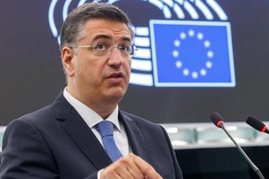 Ue: "Rischio carenze carburanti aerei, possibile Consiglio straordinario ministri"