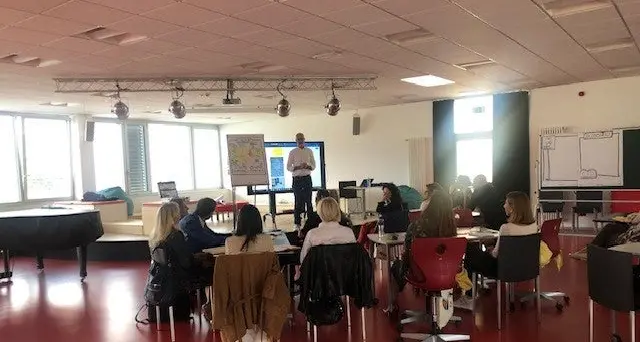 Dirigenti scolastici oberati di lavoro, la Provincia di Bolzano propone il “Metodo Kanban” che arriva dal Giappone