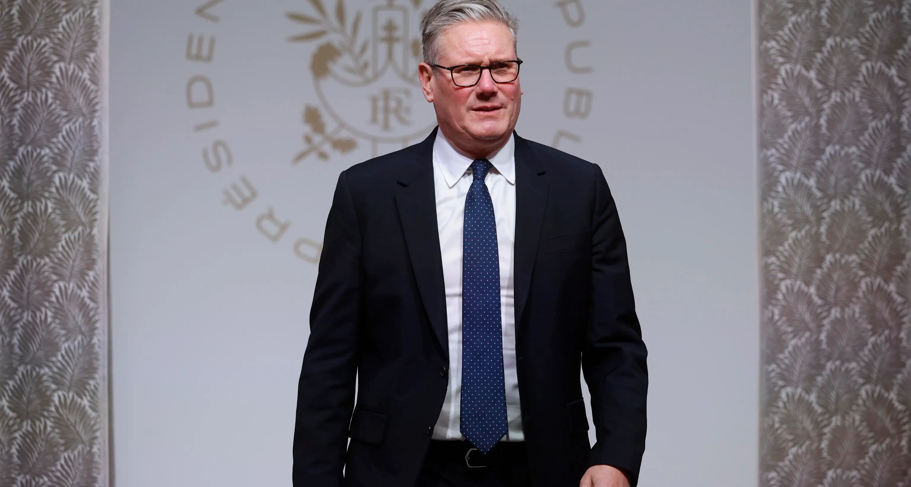Starmer rigetta le critiche a Trump: 'è un alleato, non una minaccia'