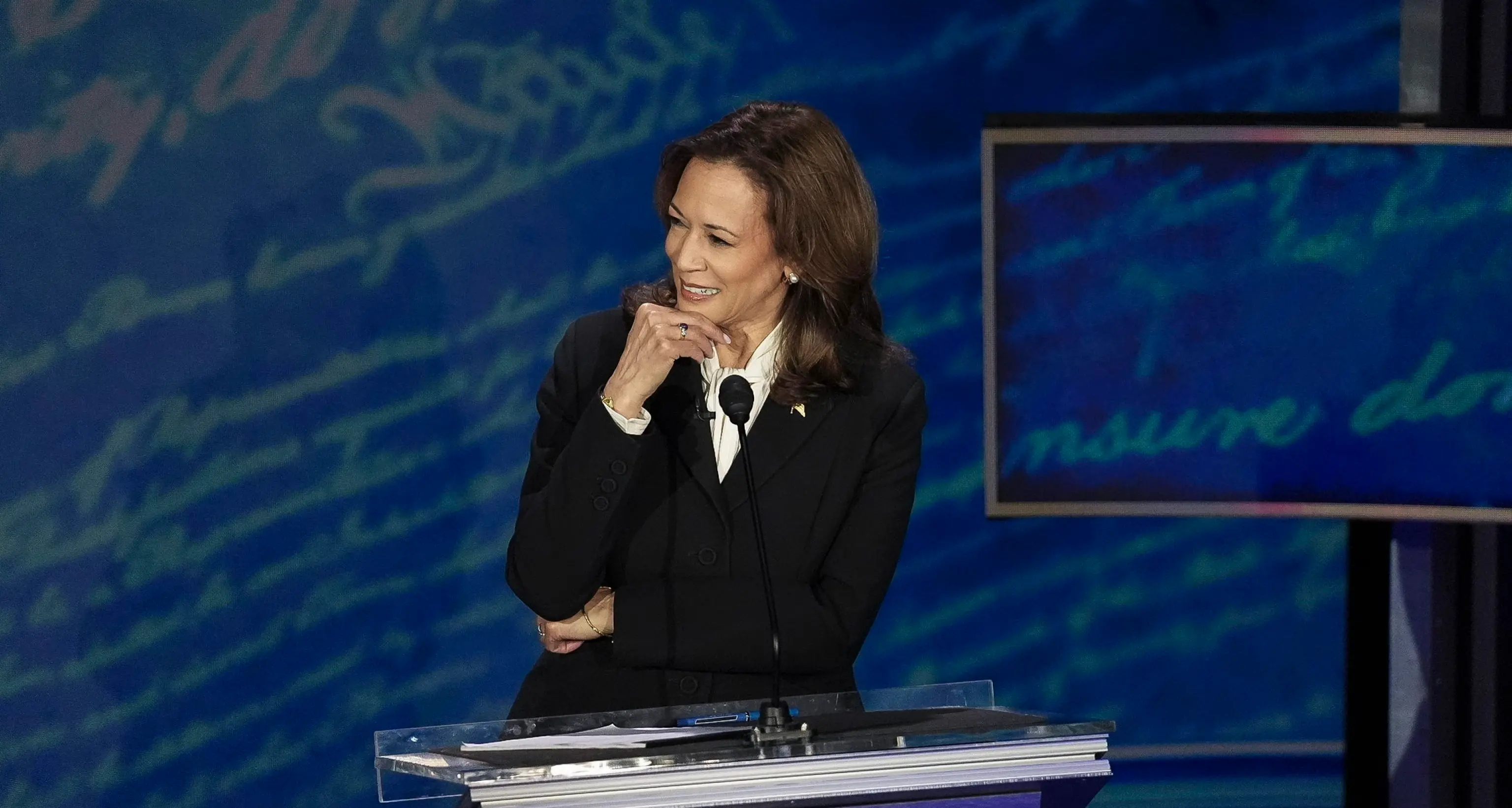 Harris: 'Trump usa la razza per dividere gli americani'