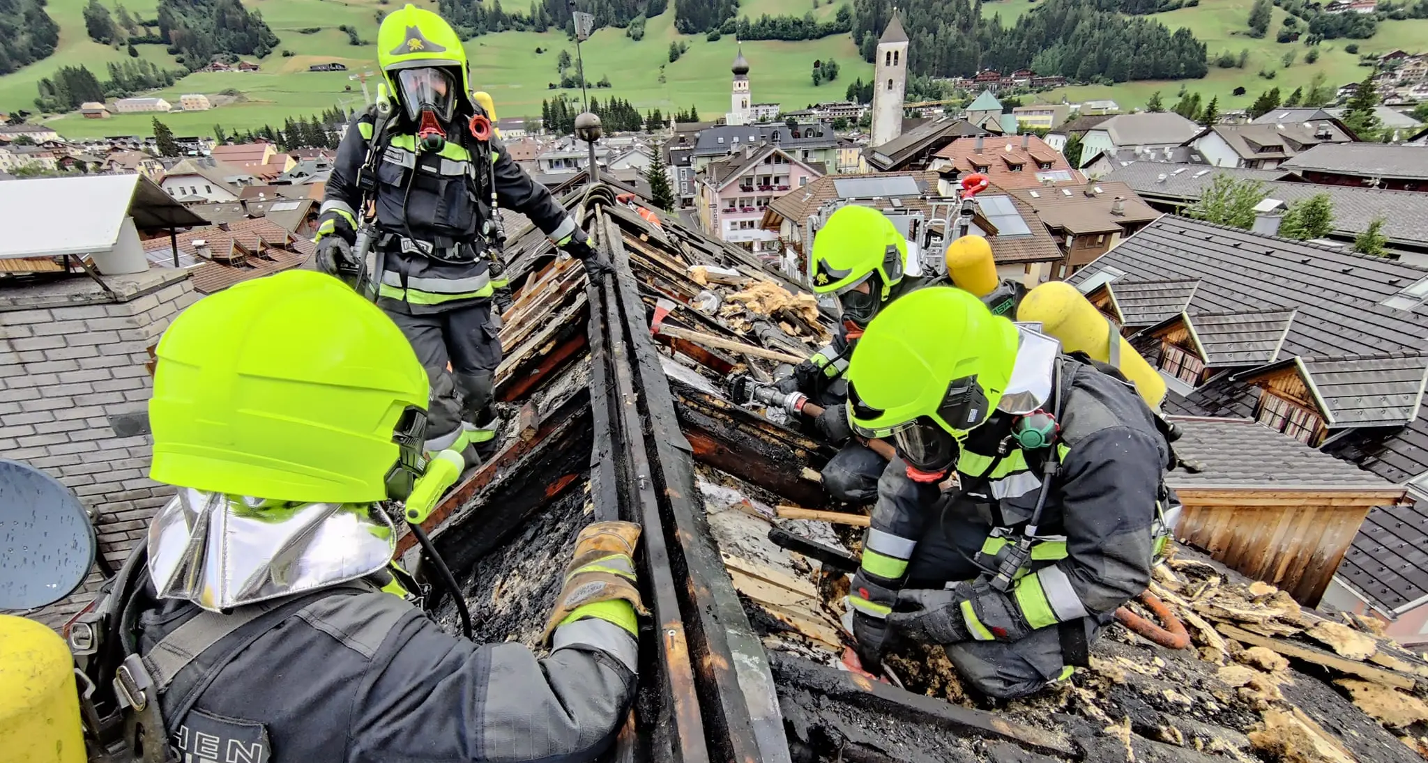 Il maltempo si abbatte sull’Alto Adige: incendi a Tires, Vilpiano e San Candido