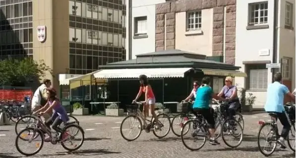 Domenica 21 settembre città chiusa alle auto: torna “Bolzanoinbici”. «Una grande festa popolare»
