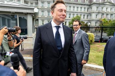 Musk, 'Starshield è sotto il controllo del governo Usa, decide velocità e limiti'