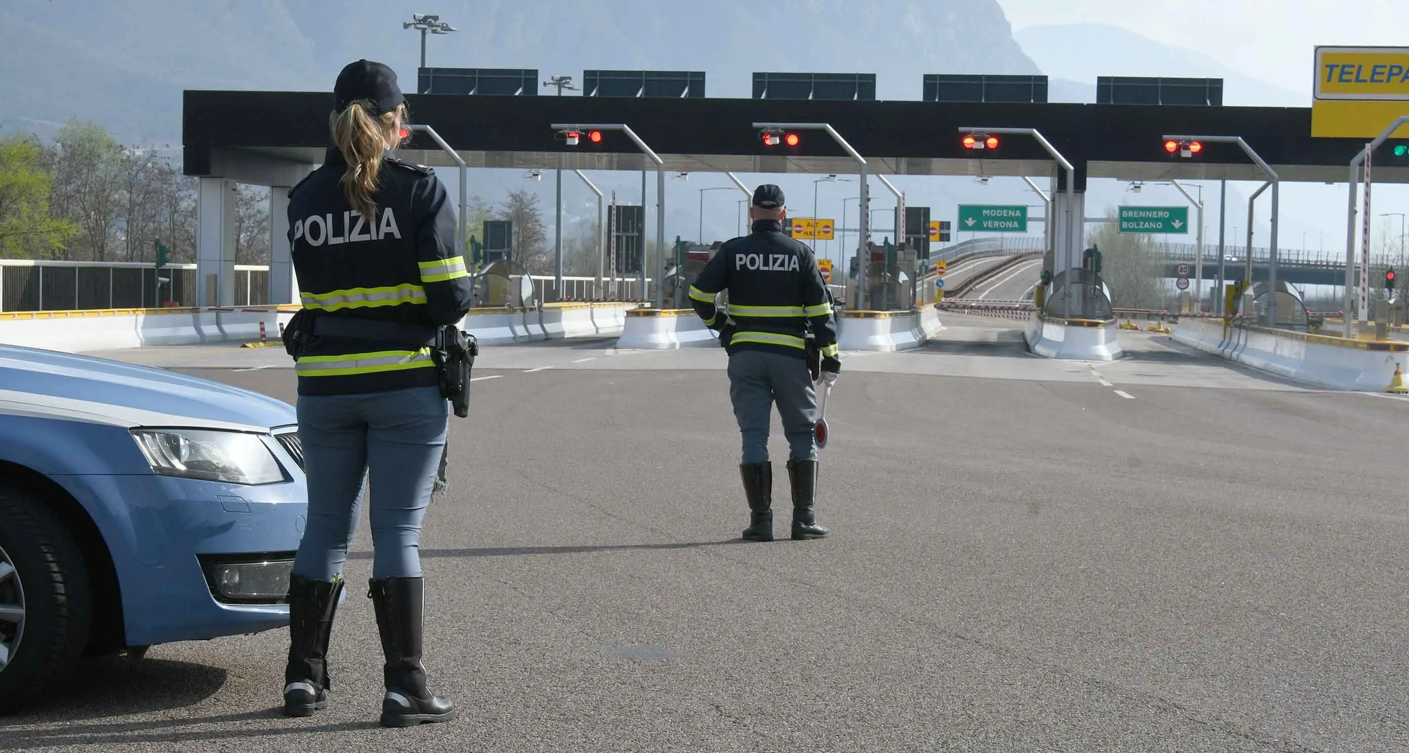 Sette chili di droga nella ruota di scorta: arrestato in A22