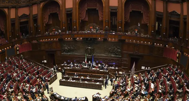 Grillo: caso video irrompe in Aula Camera
