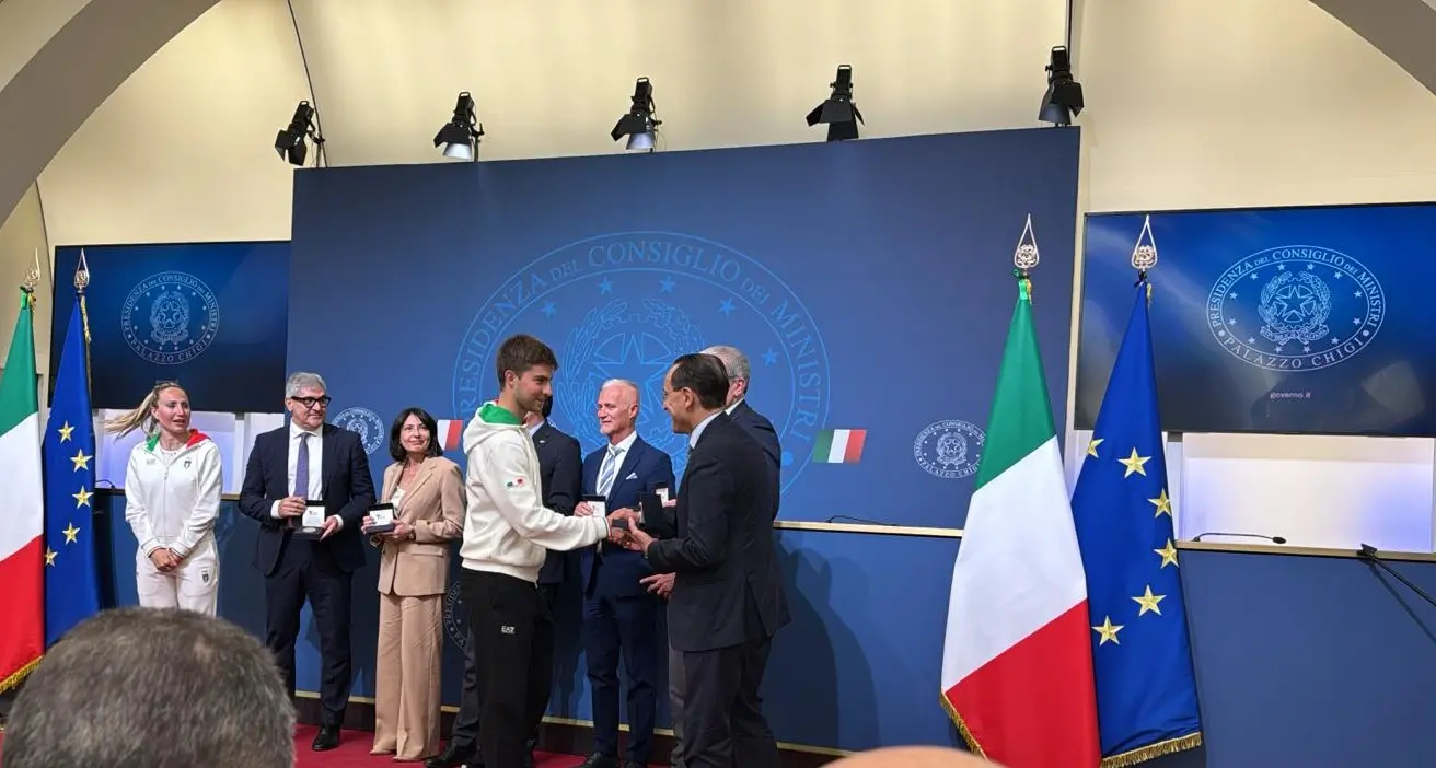 Sicurezza ai Giochi olimpici, onorificenza al questore di Bolzano