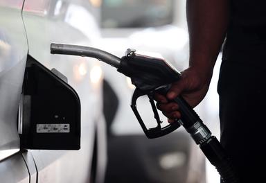 La 'benzina del sindaco', 'facciamo prezzi bassi e senza utili'