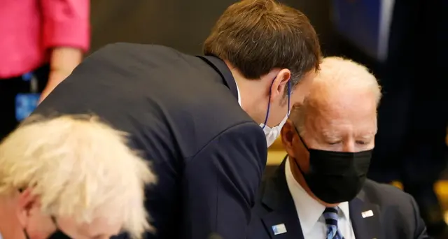 Sottomarini: media, Biden e Johnson stufi di reazione Macron