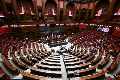 Ok della Camera alla risoluzione sullo scostamento, con 219 sì e 110 no