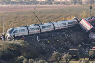 Media, sale a 74 morti il bilancio dell'incidente ferroviario di Toledo