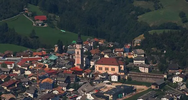 Castelrotto torna al voto dopo 8 mesi di commissariamento, urne aperte fino alle 21