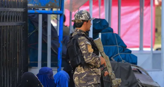 Afghanistan: spari in aria per disperdere protesta donne