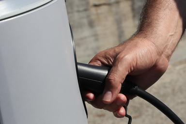 Automotive, al via il bonus colonnine, domande dal 22 settembre