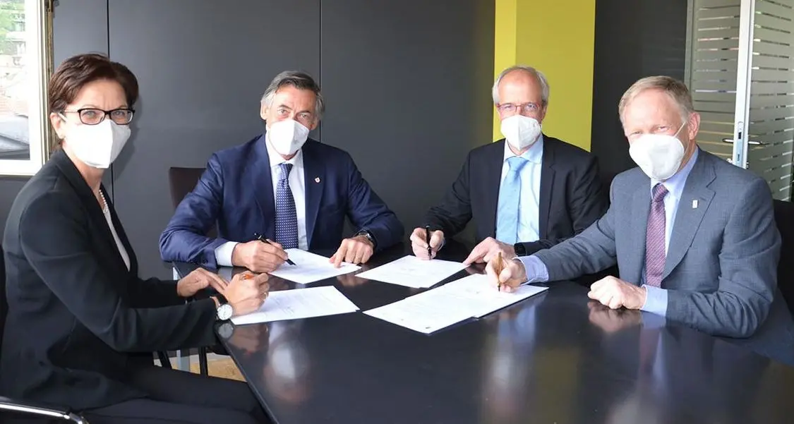 Medicina, Bolzano punta ad aprire una sede dell’Università privata di Salisburgo
