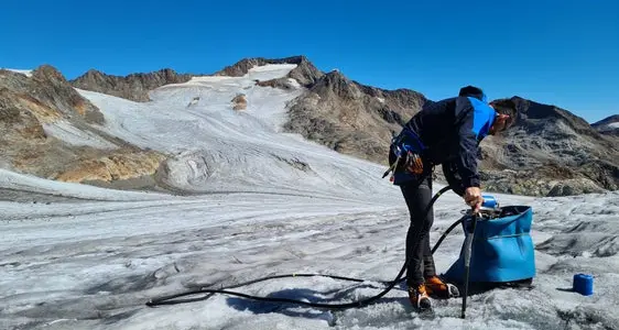 I ghiacciai si sciolgono: mai così poca neve come quest’anno in Alto Adige