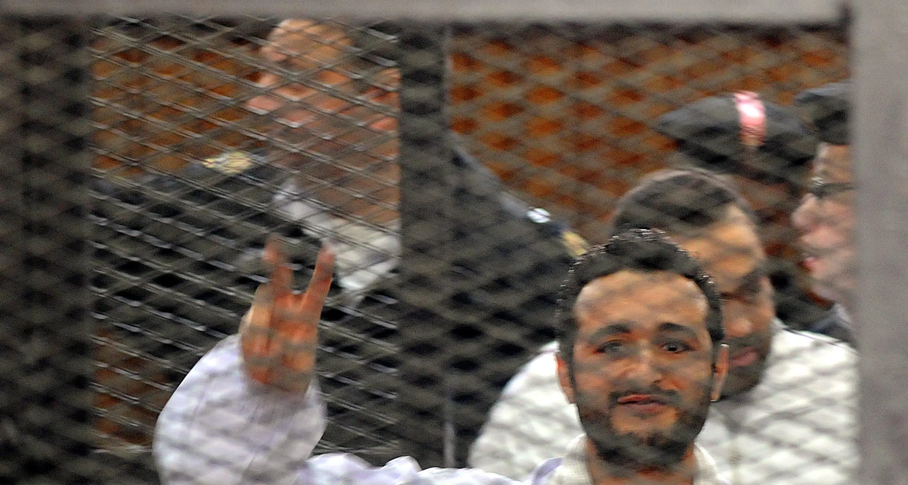 Egitto: Sisi grazia un noto attivista, Ahmed Douma