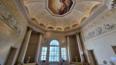 L'esperienza immersiva tra le pitture di palazzo Milzetti a Faenza