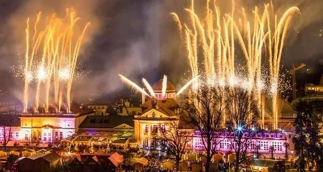 Merano saluterà il 2025 con tanti eventi e lo spettacolo al Kurhaus