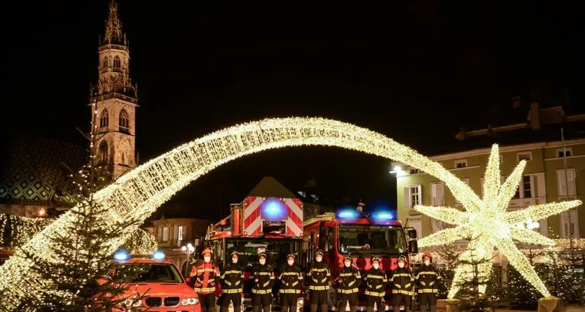Alberi di Natale e rischio incendi, i consigli dei vigili del fuoco di Bolzano in un video