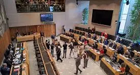 Riforma dell’autonomia, scontro in Consiglio altoatesino: le minoranze abbandonano l’aula