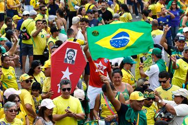 Datafolha, per l'ultimo sondaggio Bolsonaro al 51%, Lula al 49%