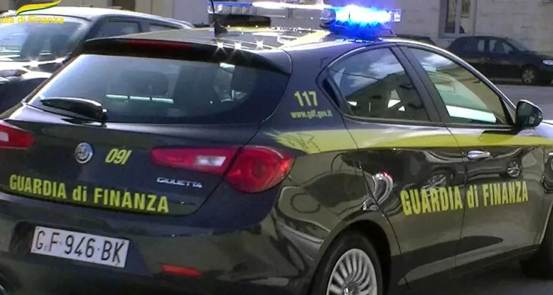 Manager infedele sottrae mezzo milione di euro a una azienda di Bolzano