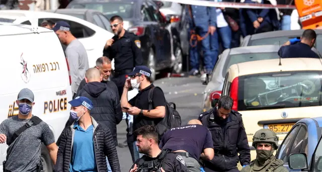 Gerusalemme: sale bilancio attentato, 2 israeliani uccisi