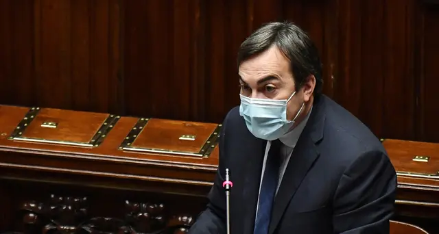 Mes: Amendola, se manca maggioranza si deve riflettere
