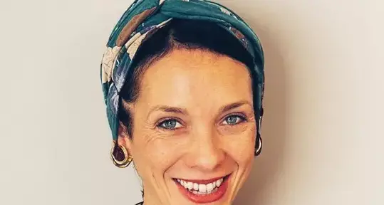 Zeller contro gli haters online, ma Urzì (FdI) la accusa: \"Alimenta odio contro il nostro partito\" SCONTRI Prima la fascia, poi la panchina