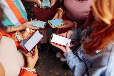Con più di 2 ore di schermo al giorno persi nel mondo 3 milioni anni in buona salute
