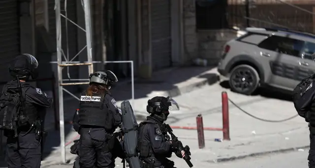 Gerusalemme: tv, sparatoria in due fasi, morti salgono a 8