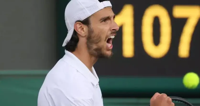 Wimbledon parla italiano: dopo Jannik e Jasmine, anche Musetti ai quarti