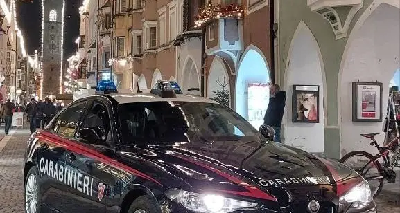 A scuola con i carabinieri: a Nova Ponente “lezione” speciale anche per i genitori