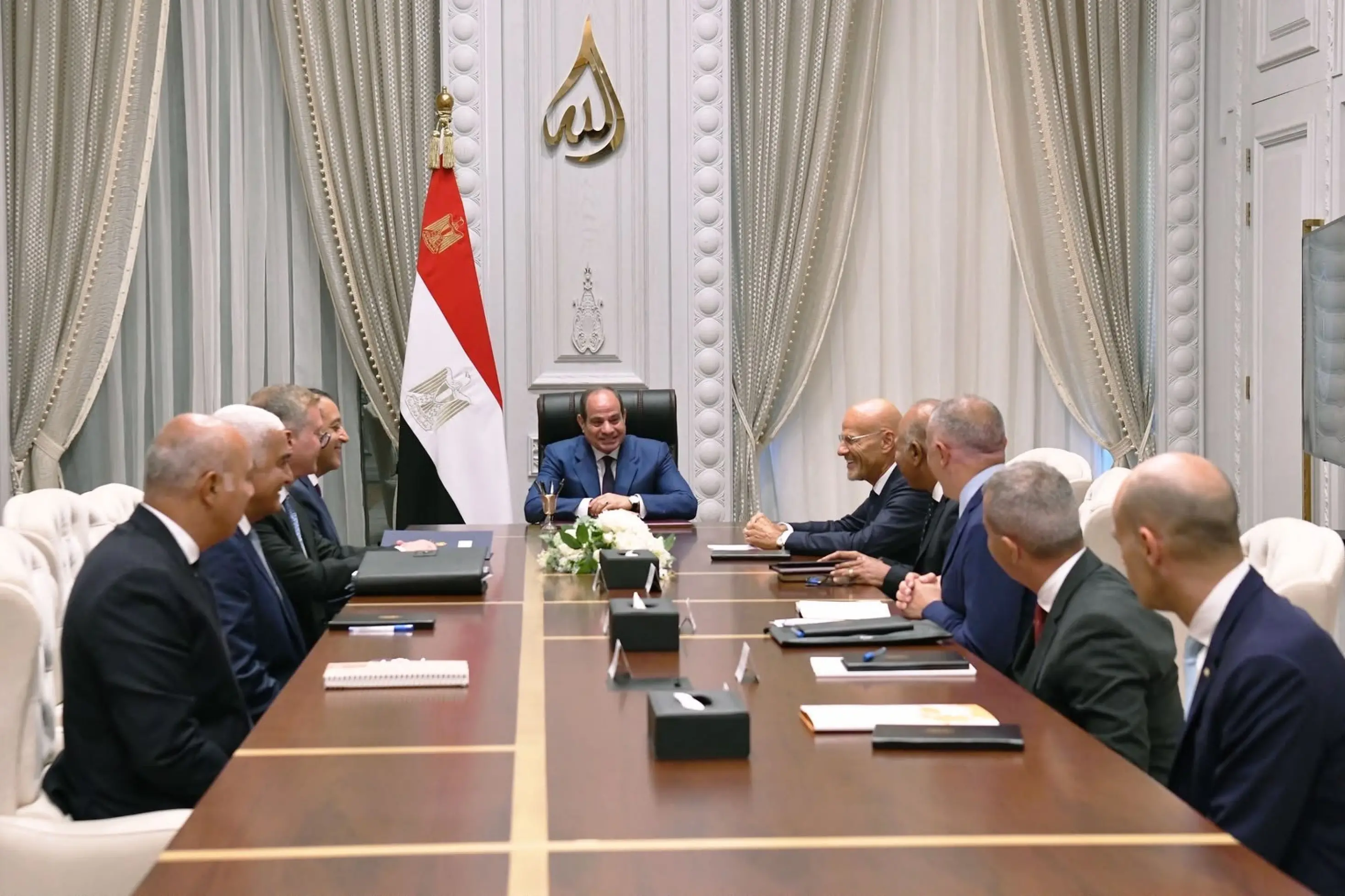 Descalzi incontra al-Sisi, colloqui sugli impegni di Eni in Egitto