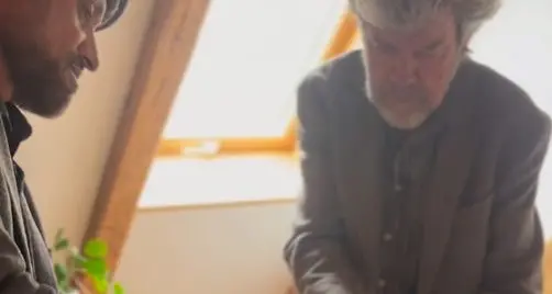 Restituito a Messner il secondo scarpone del fratello morto 54 anni fa sul Nanga Parbat: «Fine delle teorie del complotto»